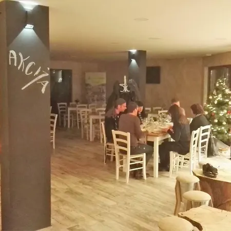 Kemping Mobilehouse & Lijak 2*